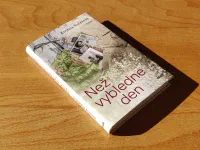 Než vybledne den - Image 1